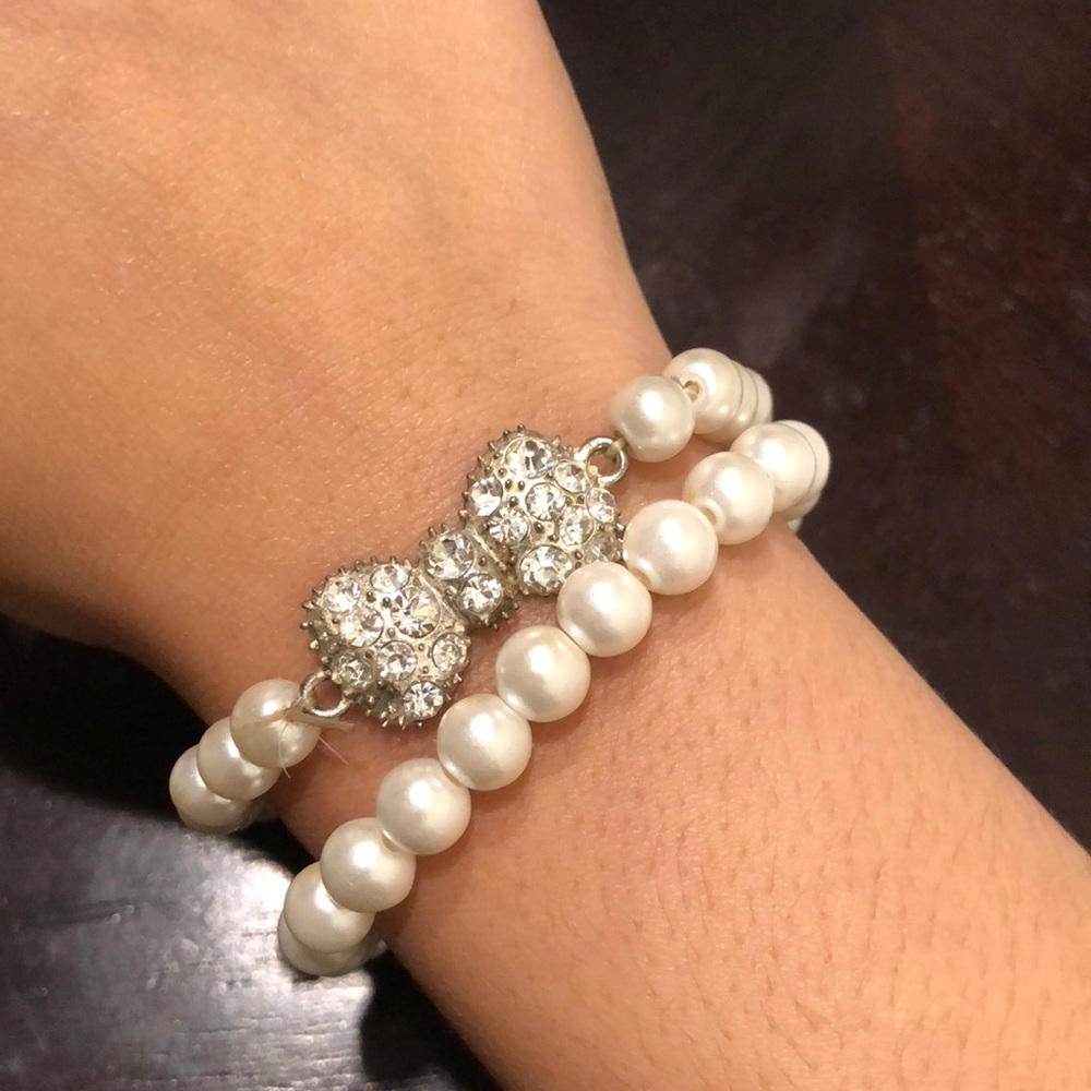 Bow Pearl Bracelet